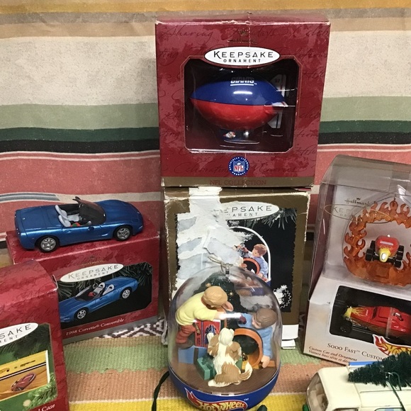 Hallmark vehicle lot hot wheels and others - Picture 5 of 6